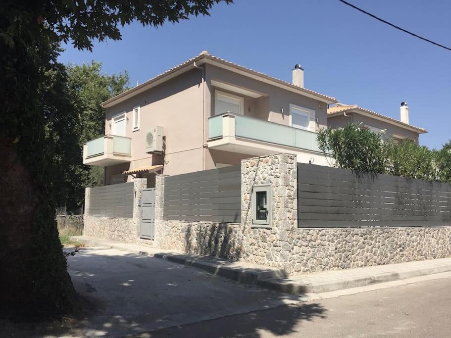 Villa Oleander Agios Nikolaos Loutra Edipsou Bagian luar foto