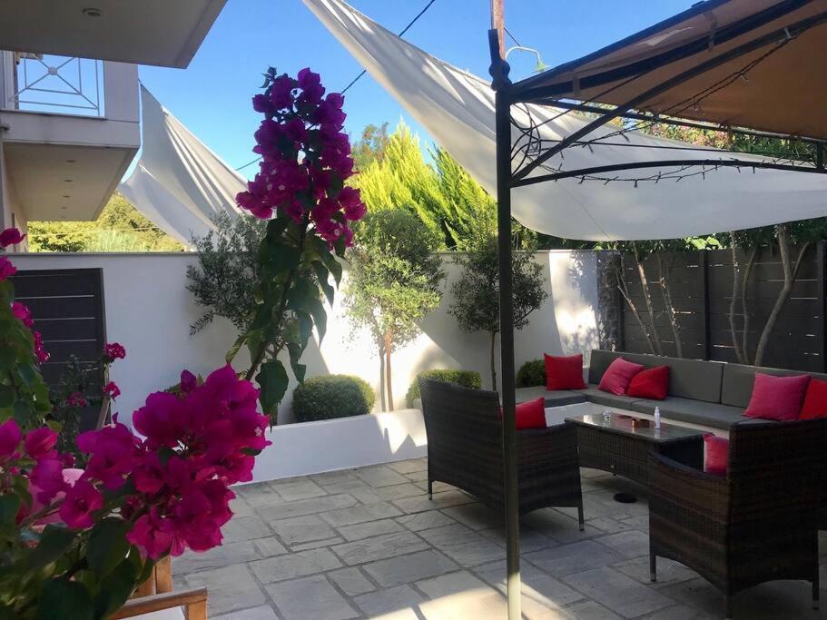 Villa Oleander Agios Nikolaos Loutra Edipsou Bagian luar foto