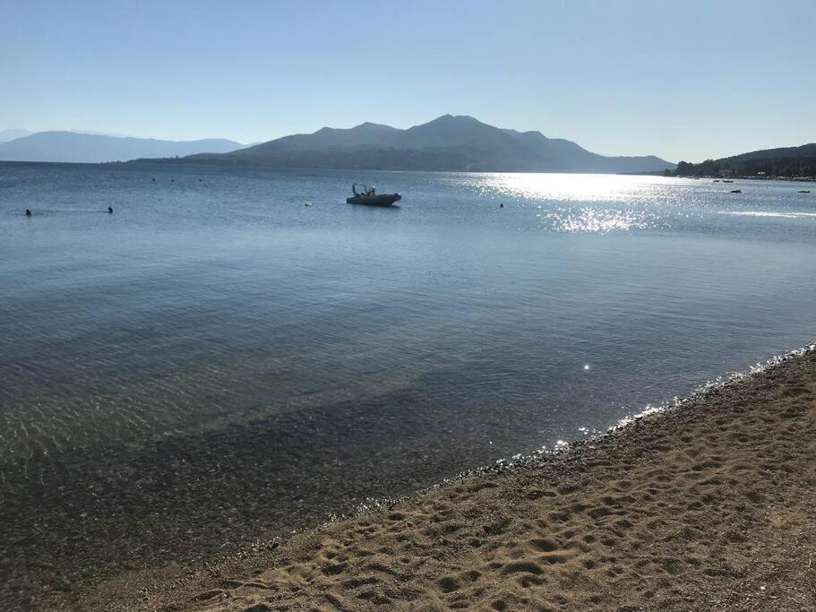 Villa Oleander Agios Nikolaos Loutra Edipsou Bagian luar foto